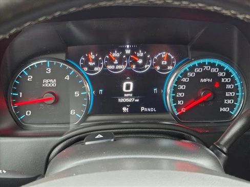 Used 2018 Chevrolet Suburban Premier AWD/4WD image 14