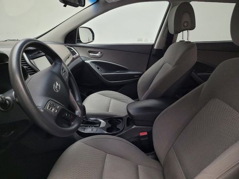 Used 2017 Hyundai Santa Fe SE image 17