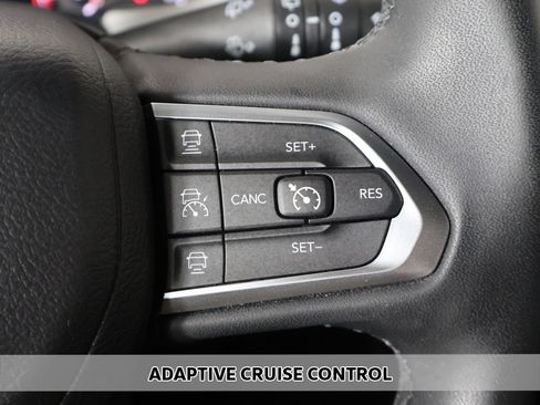 Used 2023 Jeep Compass Limited AWD/4WD image 3