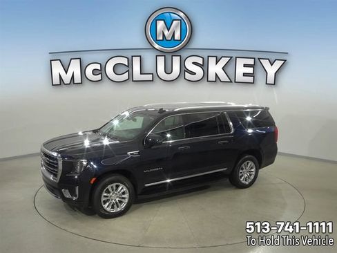Certified 2022 GMC Yukon XL SLT w/ SLT Premium Package AWD/4WD image 1