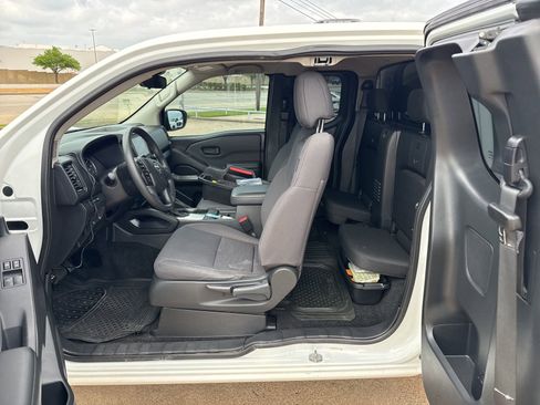 Used 2023 Nissan Frontier S w/ Technology Package image 10