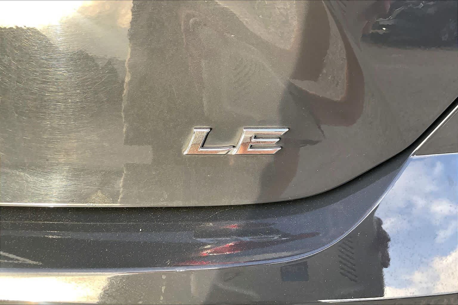 Used 2025 Toyota Camry LE FWD image 9