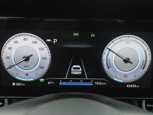 Used 2023 Hyundai Elantra Limited image 23