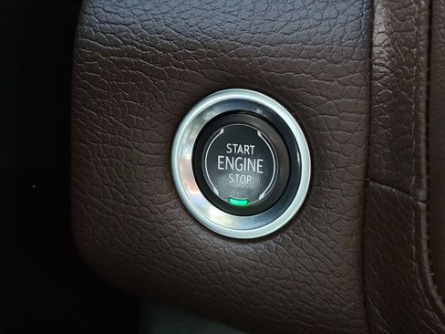 Used 2021 GMC Yukon Denali w/ Denali Premium Package RWD image 17