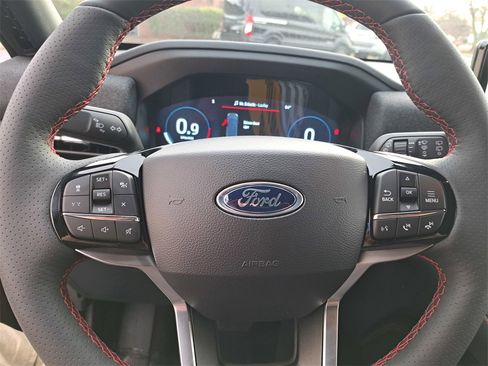 New 2026 Ford Explorer ST-Line w/ ST-Line Street Pack image 9