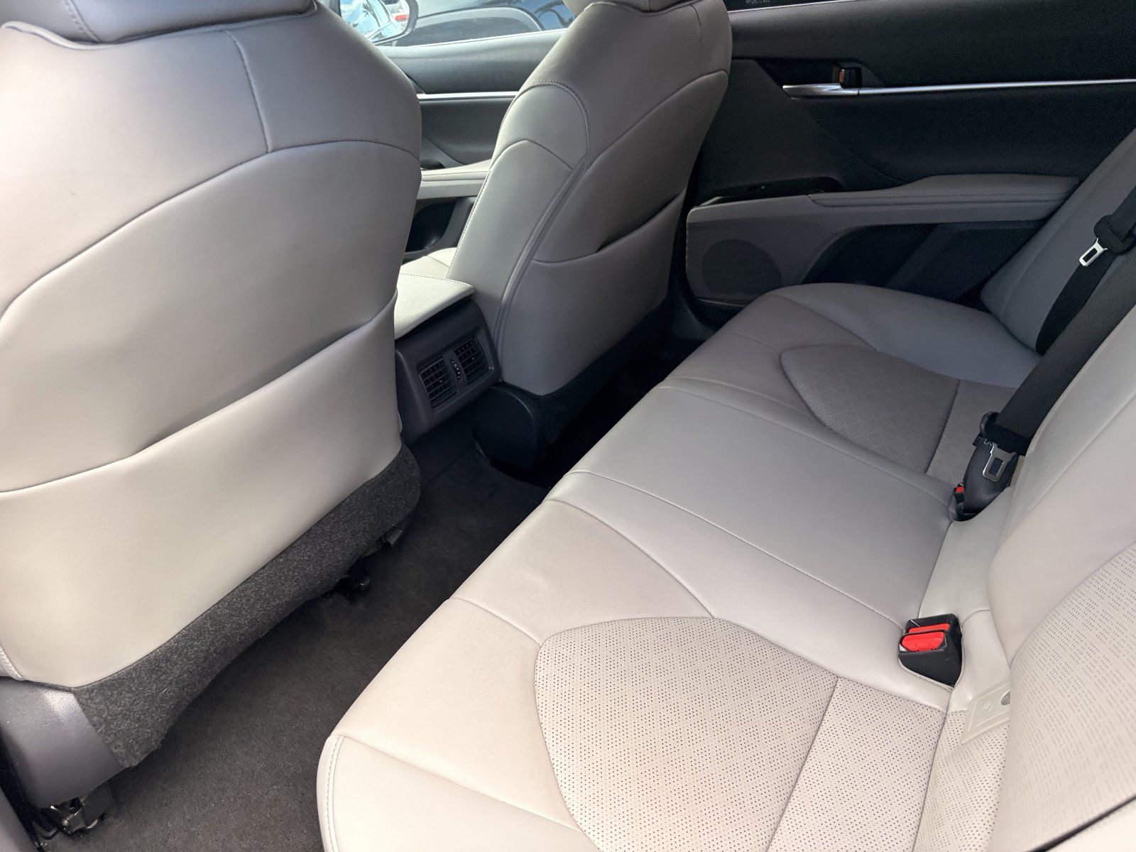Used 2020 Toyota Camry XSE w/ Carpet Mat Package FWD image 14