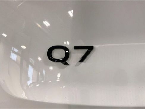 Certified 2025 Audi Q7 2.0T Premium Plus AWD/4WD image 8