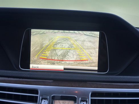 Used 2014 Mercedes-Benz E 350 4MATIC Sedan image 20