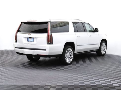 Used 2019 Cadillac Escalade ESV Platinum AWD/4WD image 7