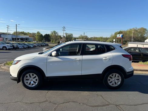 Used 2019 Nissan Rogue Sport S FWD image 4