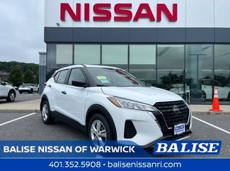 New 2025 Nissan Kicks Play S image 1
