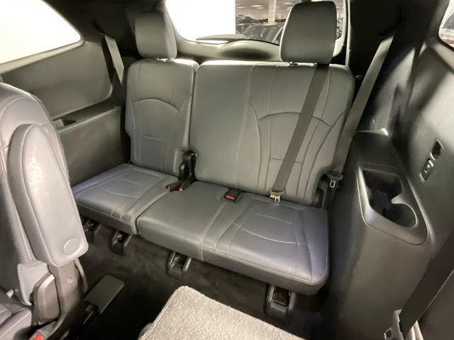 Used 2022 Buick Enclave Premium AWD/4WD image 16
