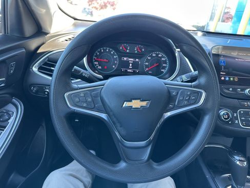Used 2020 Chevrolet Malibu LT FWD image 22
