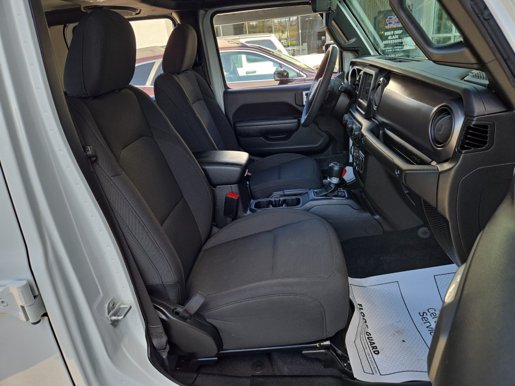 Used 2023 Jeep Gladiator Sport AWD/4WD image 16