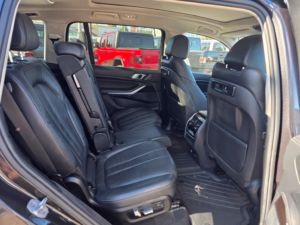 Used 2019 BMW X7 xDrive40i w/ Cold Weather Package AWD/4WD image 24