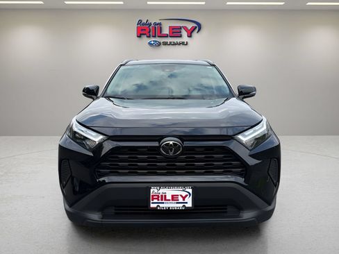 Used 2025 Toyota RAV4 XLE AWD/4WD image 9