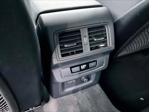 Used 2025 Audi Q5 2.0T Premium image 28