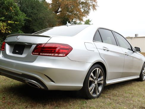 Used 2016 Mercedes-Benz E 350 Sedan image 4