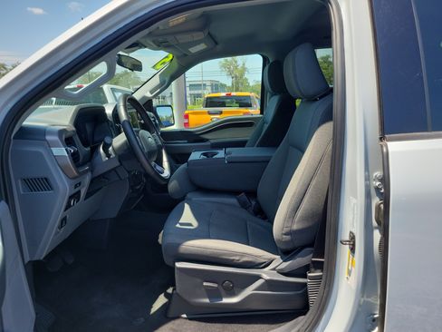 Used 2025 Ford F150 XLT w/ Equipment Group 301A Standard AWD/4WD image 17