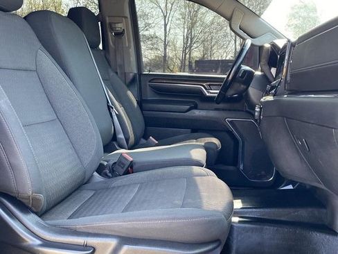 Used 2024 Chevrolet Silverado 3500 LT w/ Convenience Package image 31