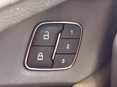 Used 2021 Ford Expedition Max Limited RWD image 40