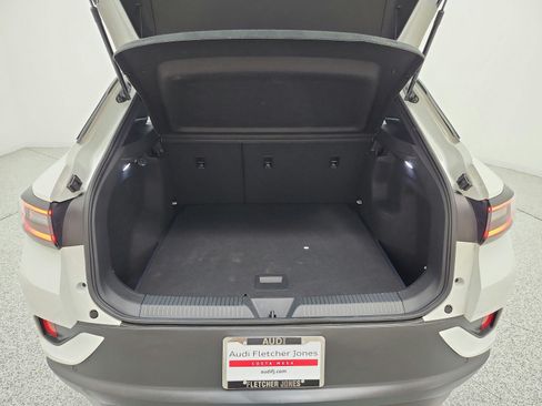 Used 2023 Volkswagen ID.4 Pro RWD image 20