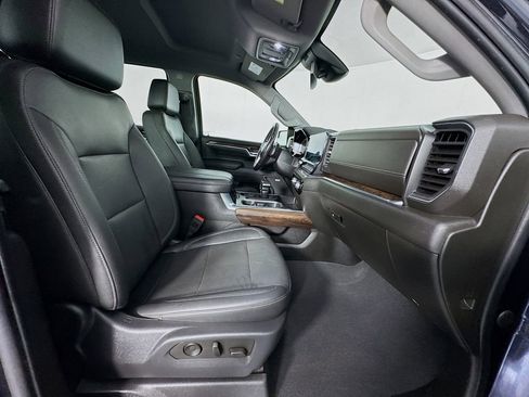 Used 2023 GMC Sierra 1500 SLT w/ SLT Premium Package image 34