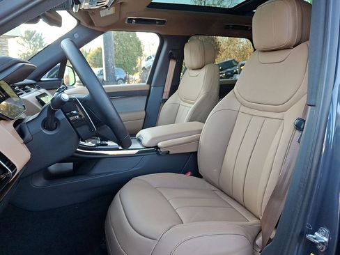 New 2026 Land Rover Range Rover Sport SE image 17