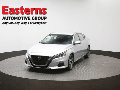 Used 2022 Nissan Altima 2.5 SV FWD image 54