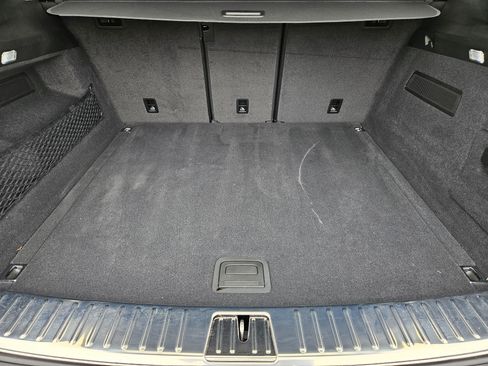 Used 2025 Porsche Cayenne AWD/4WD image 31