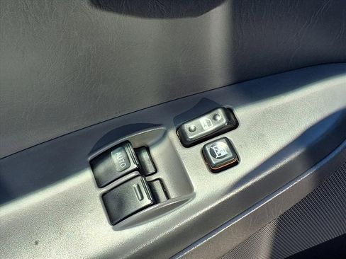 Used 2004 Toyota Solara Coupe image 24