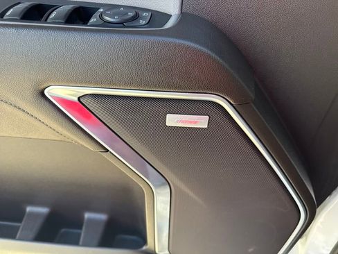 Used 2022 GMC Sierra 1500 SLT w/ SLT Convenience Package image 17