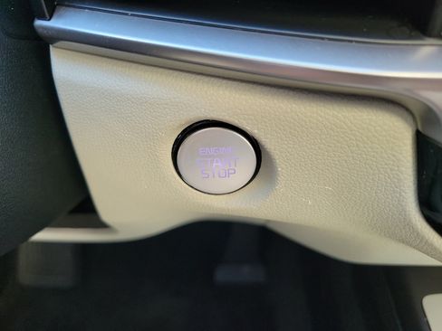 Certified 2025 Kia Sorento X-Line EX AWD/4WD image 31