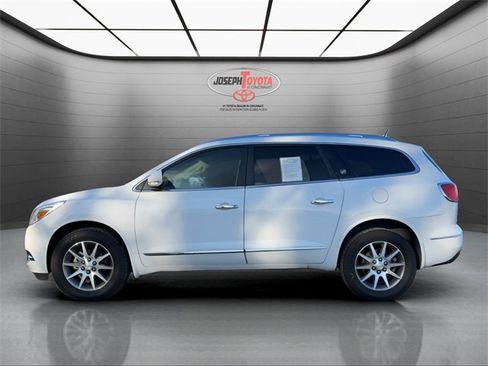 Used 2017 Buick Enclave Leather image 10