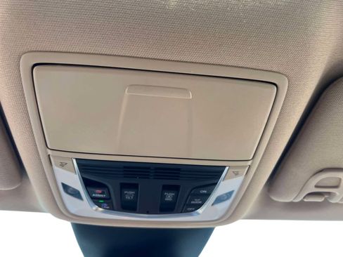 Used 2023 Acura MDX SH-AWD w/ Technology Package image 31