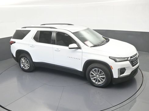 Used 2023 Chevrolet Traverse LT image 52