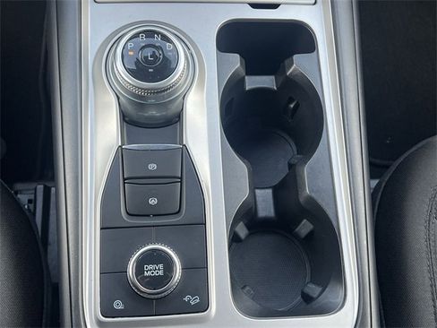 Used 2022 Ford Explorer XLT image 15