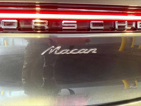 Certified 2026 Porsche Macan AWD/4WD image 35