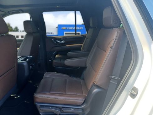 Used 2022 Chevrolet Tahoe High Country w/ Premium Package 2 AWD/4WD image 22