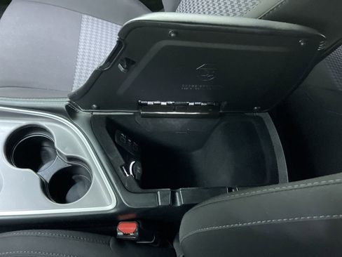 Used 2022 Dodge Challenger GT image 25