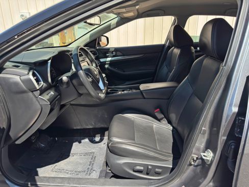 Used 2019 Nissan Maxima 3.5 SV w/ Floor Mat Group FWD image 15