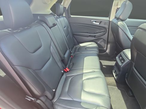 Used 2020 Ford Edge Titanium w/ Equipment Group 301A AWD/4WD image 14