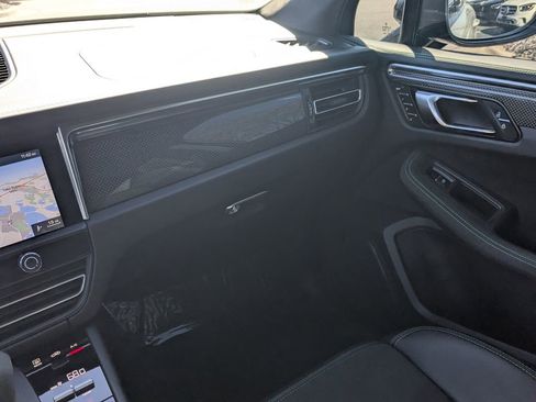Used 2024 Porsche Macan GTS image 4