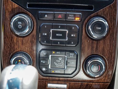 Used 2014 Ford F150 Lariat w/ Equipment Group 502A Luxury image 17