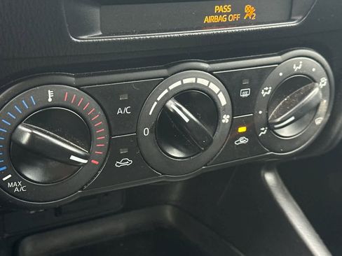 Used 2018 MAZDA MAZDA3 Sport image 19