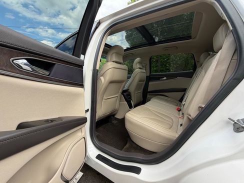 Used 2016 Lincoln MKX Reserve w/ Climate Package AWD/4WD image 29