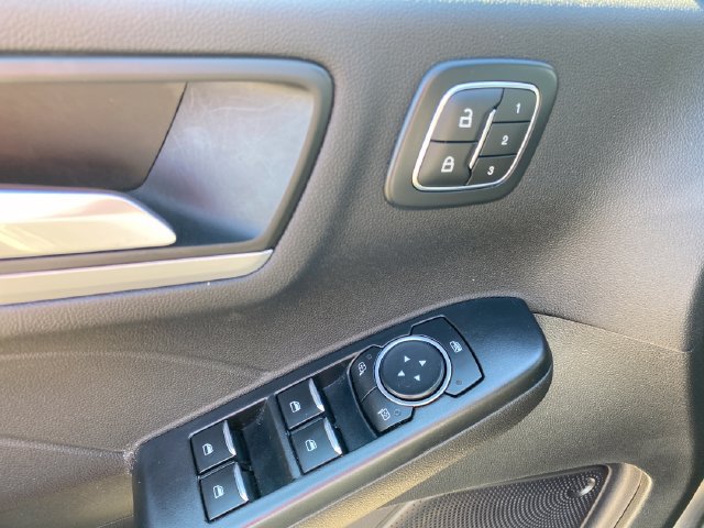 Used 2024 Ford Escape Platinum AWD/4WD image 18
