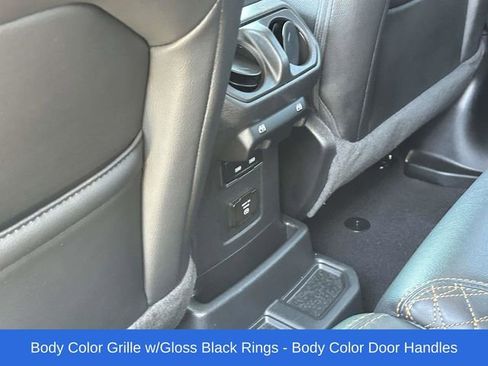 Used 2023 Jeep Wrangler Unlimited Sahara image 18