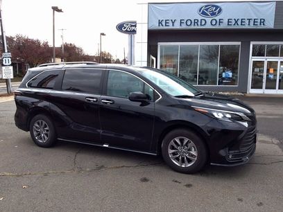 Used 2025 Toyota Sienna XLE