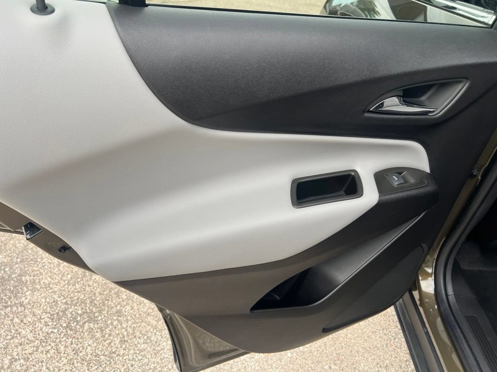 Used 2024 Chevrolet Equinox LT AWD/4WD image 10